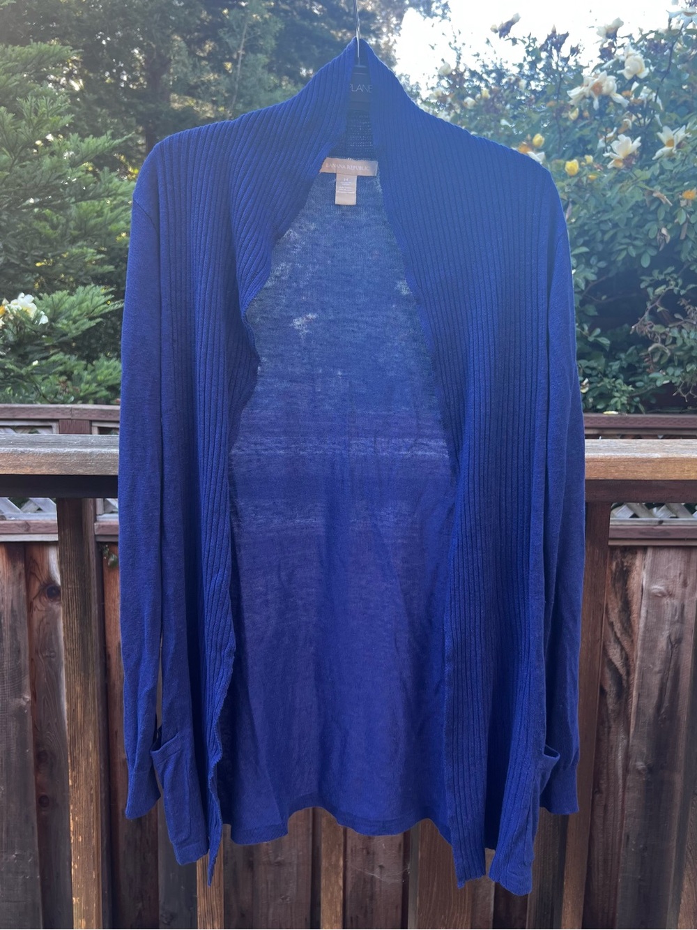 Banana Republic Womens
Medium Open Front Cardigan Sweater